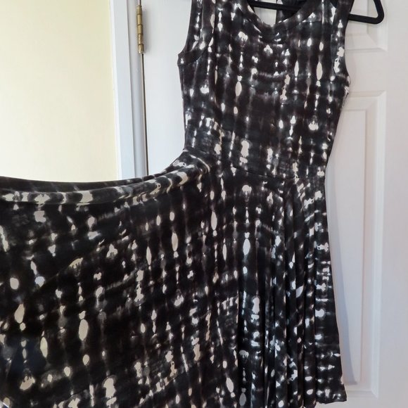 Cynthia Rowley Flare Dress Black & White Print Size S - Picture 4 of 6